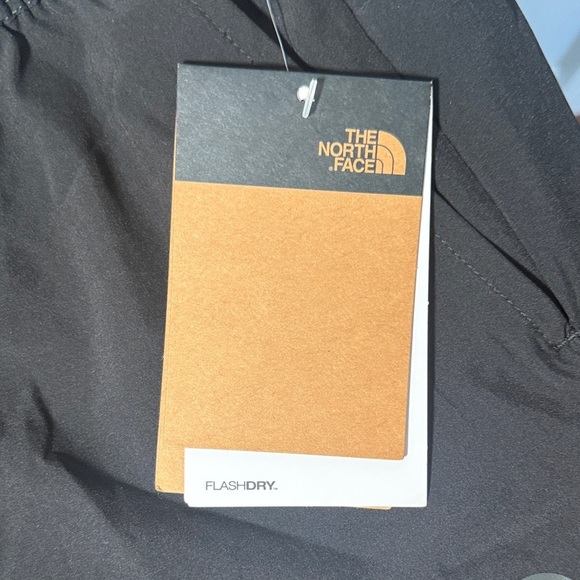 NWT The North Face Wander Shorts Black Men’s Medium Standard Fit FlashDry - Picture 2 of 5